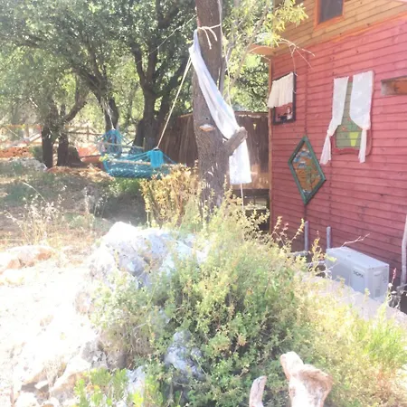Oread Garden Kır Evi