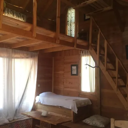 Oread Garden Kır Evi *